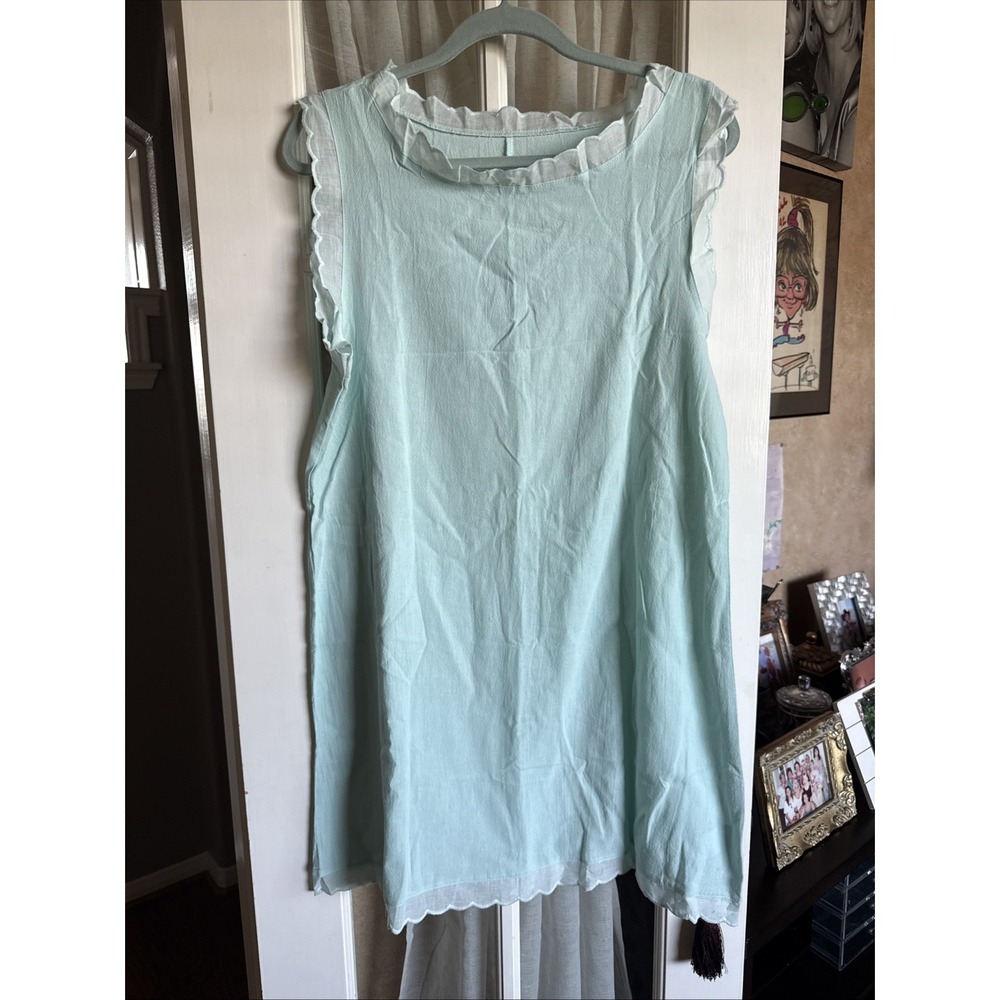 Light Green Mint  Sleeveless Ruffled Hem 100% Polyester Never Worn 5623